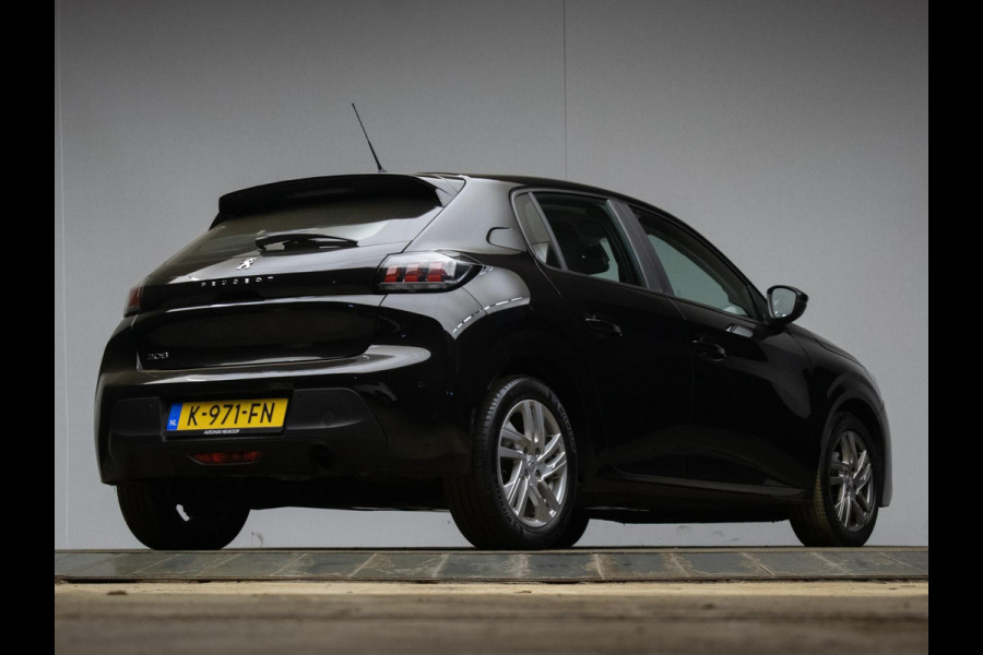 Peugeot 208 1.2 PureTech Allure Sport (APPLE CARPLAY,NAVI,CRUISE,PDC,LED,DAB,SPORTSTOELEN,LM VELGEN,NETTE STAAT)
