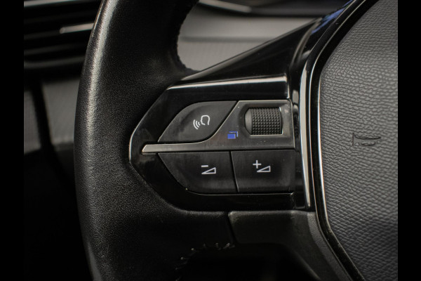 Peugeot 208 1.2 PureTech Allure Sport (APPLE CARPLAY,NAVI,CRUISE,PDC,LED,DAB,SPORTSTOELEN,LM VELGEN,NETTE STAAT)
