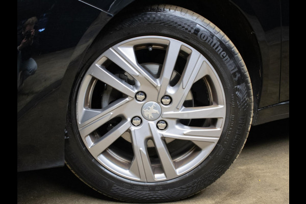 Peugeot 208 1.2 PureTech Allure Sport (APPLE CARPLAY,NAVI,CRUISE,PDC,LED,DAB,SPORTSTOELEN,LM VELGEN,NETTE STAAT)