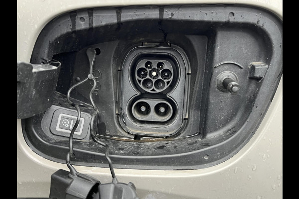 Alfa Romeo junior Elettrica 54 kWh 15.000KM!! | FABRIEKSGARANTIE | APPLE CARPLAY| ANDROID AUTO| UNIEKE KLEUR! | ADAPTIVE CRUISE CONTROL|