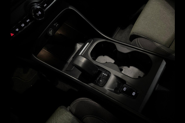 Volvo XC40 T5 Aut. Plug-in Hybrid ACC Trekhaak Parkeercamera 262pk