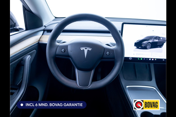 Tesla Model Y RWD 58 kWh | Panoramadak | Stoel-stuurverwarming | Zwart leder | Navigatie | Extra getint glas Camera, Autopilot, Dodehoek detector, Elektrisch verstelbare stoelen
