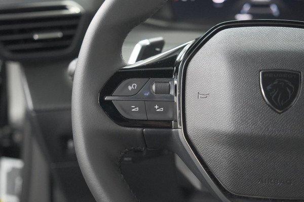 Peugeot 2008 1.2 Hybrid 145 Allure | 360 Camera | Adaptieve Cruise Control | Dodehoekdetectie | Apple Carplay
