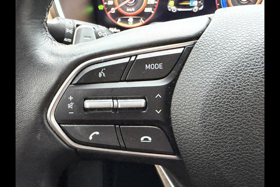 Hyundai Santa Fe 1.6 T-GDI Plug-inn Adapt cruise Full led Leder+Stoelventilatie/-verwarming Stuurverwarming Carplay