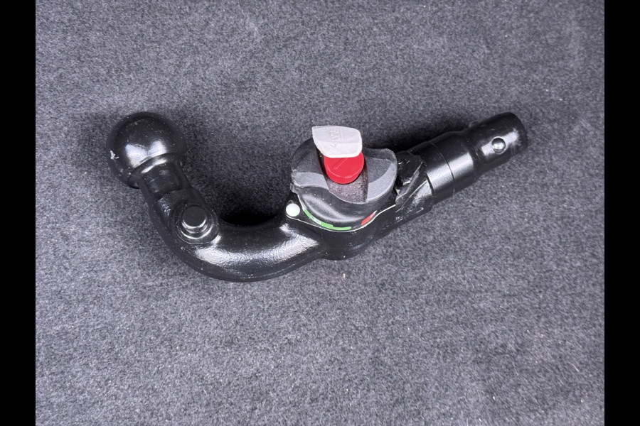 Volkswagen ID.3 First Plus 58kWh 204pk Camera Trekhaak 19"lm Adap.Cruise Matrix-Led Navi-Pro Ecc Apple Carplay Android Auto Pdc SOH 90% Lmv Stoel+Stuurverwarming Wifi  Rijstrooksensor Origineel Nederlandse Auto € 43.675,- nieuw