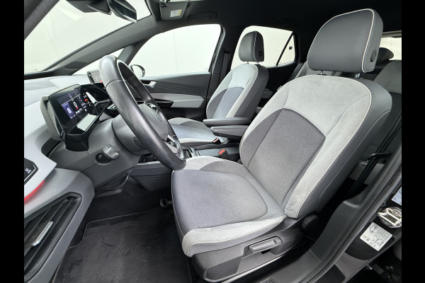 Volkswagen ID.3 First Plus 58kWh 204pk Camera Trekhaak 19"lm Adap.Cruise Matrix-Led Navi-Pro Ecc Apple Carplay Android Auto Pdc SOH 90% Lmv Stoel+Stuurverwarming Wifi  Rijstrooksensor Origineel Nederlandse Auto € 43.675,- nieuw