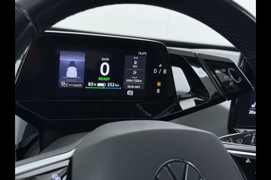 Volkswagen ID.3 First Plus 58kWh 204pk Camera Trekhaak 19"lm Adap.Cruise Matrix-Led Navi-Pro Ecc Apple Carplay Android Auto Pdc SOH 90% Lmv Stoel+Stuurverwarming Wifi  Rijstrooksensor Origineel Nederlandse Auto € 43.675,- nieuw