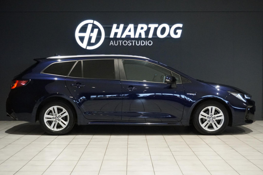 Toyota Corolla 1.8 Hybrid Style + DODEHOEK / STUURVERWARMING / VOORRUITVERWARMING