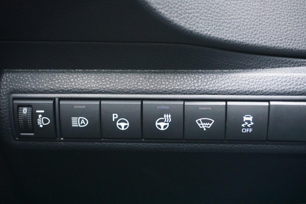 Toyota Corolla 1.8 Hybrid Style + DODEHOEK / STUURVERWARMING / VOORRUITVERWARMING