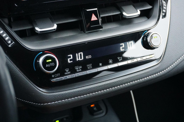 Toyota Corolla 1.8 Hybrid Style + DODEHOEK / STUURVERWARMING / VOORRUITVERWARMING