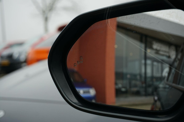 Suzuki Swace 1.8 Hybrid Style + DODEHOEK / STUURVERWARMING / VOORRUITVERWARMING