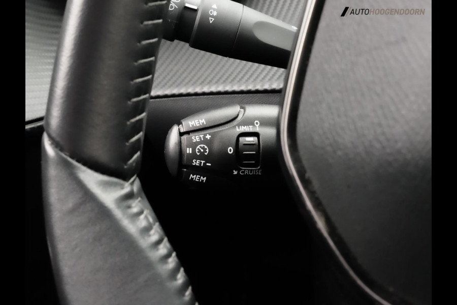 Peugeot 208 1.2 PureTech Blue Lease Allure Luxe 100pk (CRUISE,KEYLESS,LM-VELGEN,3D-COCKPIT,APPLE CARPLAY,CAMERA,TOPCONDITIE)