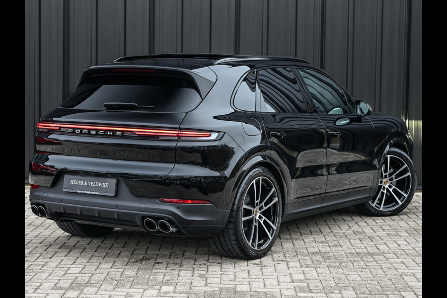 Porsche Cayenne 3.0 E-Hybrid · Sport chrono · Panorama dak · Adaptive cruise · 360 Camera · Keyless · Luchtvering · Bose sound · Memory seats ·