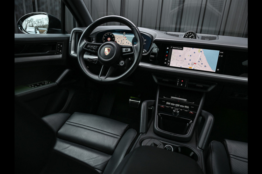 Porsche Cayenne 3.0 E-Hybrid · Sport chrono · Panorama dak · Adaptive cruise · 360 Camera · Keyless · Luchtvering · Bose sound · Memory seats ·