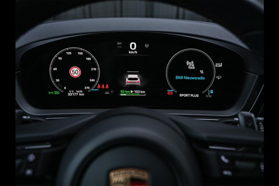 Porsche Cayenne 3.0 E-Hybrid · Sport chrono · Panorama dak · Adaptive cruise · 360 Camera · Keyless · Luchtvering · Bose sound · Memory seats ·