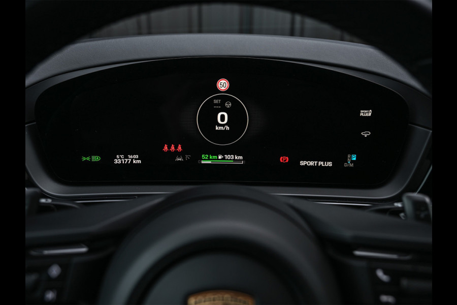 Porsche Cayenne 3.0 E-Hybrid · Sport chrono · Panorama dak · Adaptive cruise · 360 Camera · Keyless · Luchtvering · Bose sound · Memory seats ·