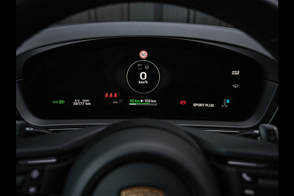 Porsche Cayenne 3.0 E-Hybrid · Sport chrono · Panorama dak · Adaptive cruise · 360 Camera · Keyless · Luchtvering · Bose sound · Memory seats ·