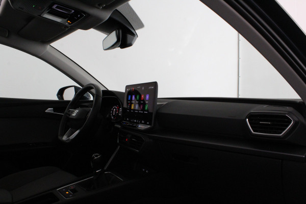 Seat Leon Sportstourer 1.5 TSI Style Business Panorama schuifdak/Stoelverwarming/Camera/Getint glas