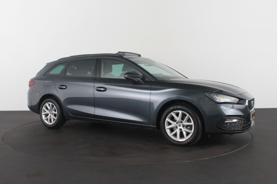 Seat Leon Sportstourer 1.5 TSI Style Business Panorama schuifdak/Stoelverwarming/Camera/Getint glas