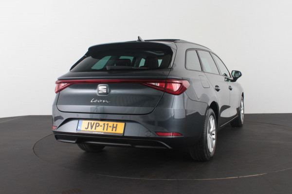 Seat Leon Sportstourer 1.5 TSI Style Business Panorama schuifdak/Stoelverwarming/Camera/Getint glas