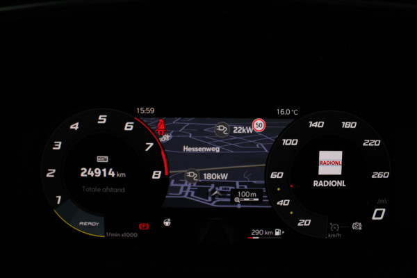 Seat Leon Sportstourer 1.5 TSI Style Business Panorama schuifdak/Stoelverwarming/Camera/Getint glas