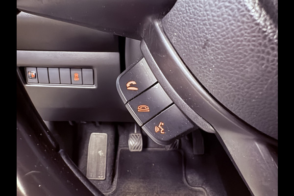 Suzuki Swift 1.2 90pk Select 5-drs. CAMERA/CARPLAY/AIRCO/LED/STOELVERW./16INCH