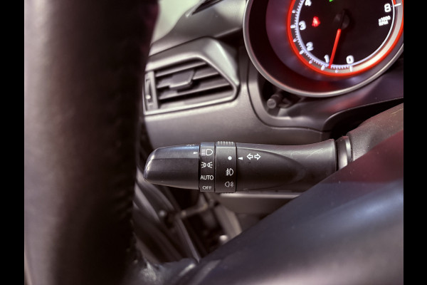 Suzuki Swift 1.2 90pk Select 5-drs. CAMERA/CARPLAY/AIRCO/LED/STOELVERW./16INCH