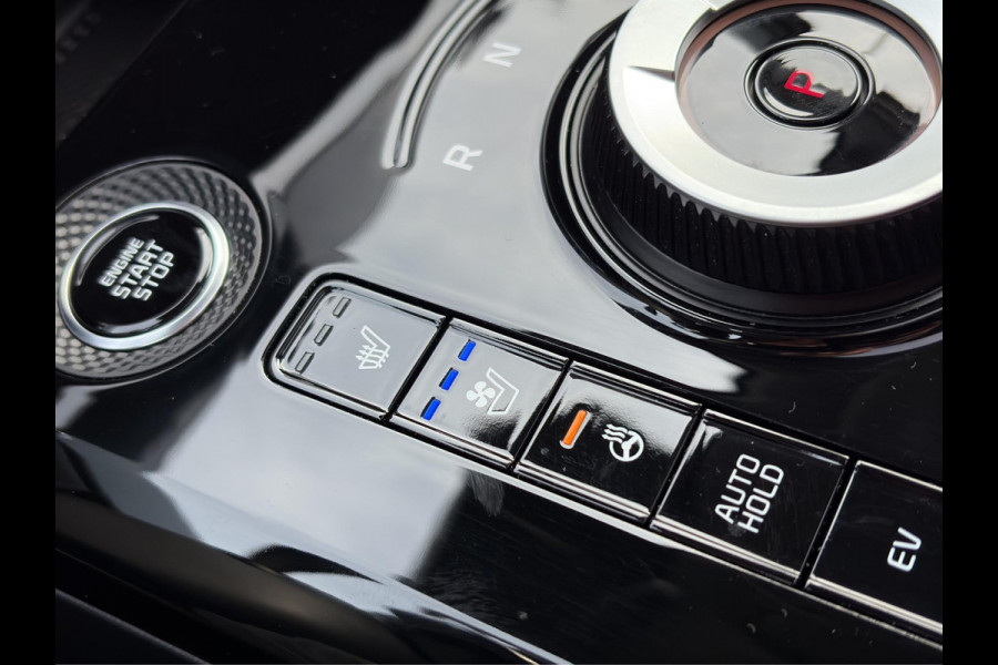 Kia Niro 1.6 GDi Hybrid ExecutiveLine Automaat | Elektrische Geheugenstoelen | Leder | Camera | Cruise | Sensoren | Stoelverwaming & Verkoeling | Apple Carplay & Android Auto |