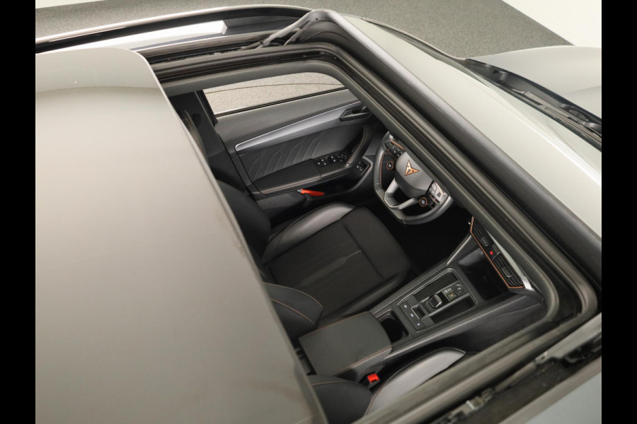 CUPRA Formentor 1.4 TSI e-Hybrid VZ Performance Limited 245 pk Automaat (DSG) | Verlengde garantie | Navigatie | Panoramadak | Parkeersensoren (Park assist) | Achteruitrijcamera | Stoelverwarming |