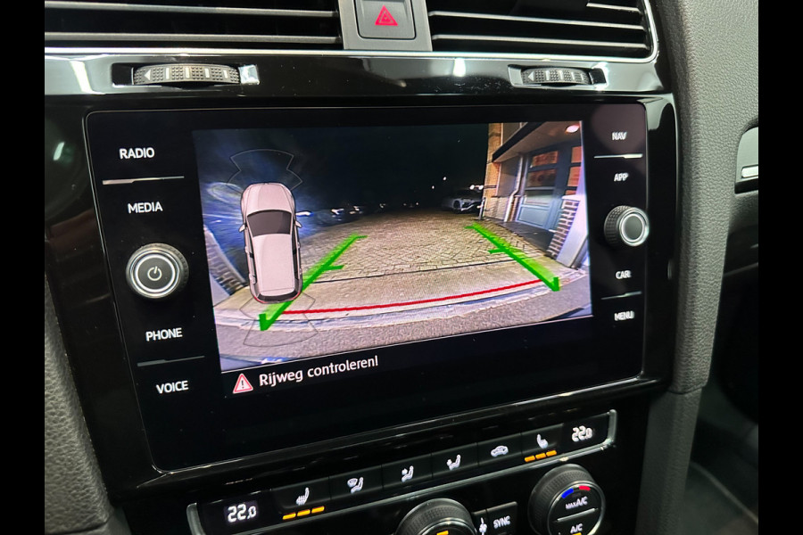 Volkswagen Golf 2.0 TSI 4Motion R Dynaudio|Keyless|Pano|Camera|Maxton