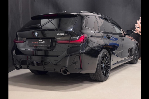 BMW 3 Serie Touring 330e M-SPORT | CARBON | LASERLIGHT | VEEL OPTIES!