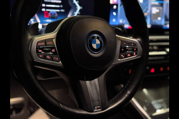 BMW 3 Serie Touring 330e M-SPORT | CARBON | LASERLIGHT | VEEL OPTIES!