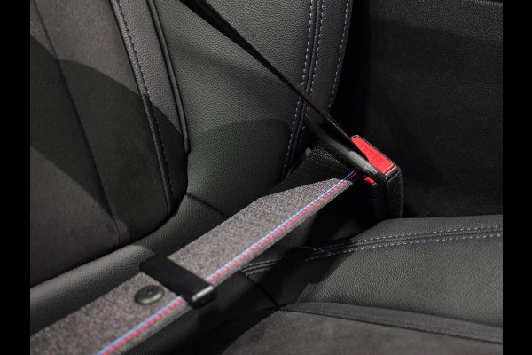 BMW 3 Serie Touring 330e M-SPORT | CARBON | LASERLIGHT | VEEL OPTIES!