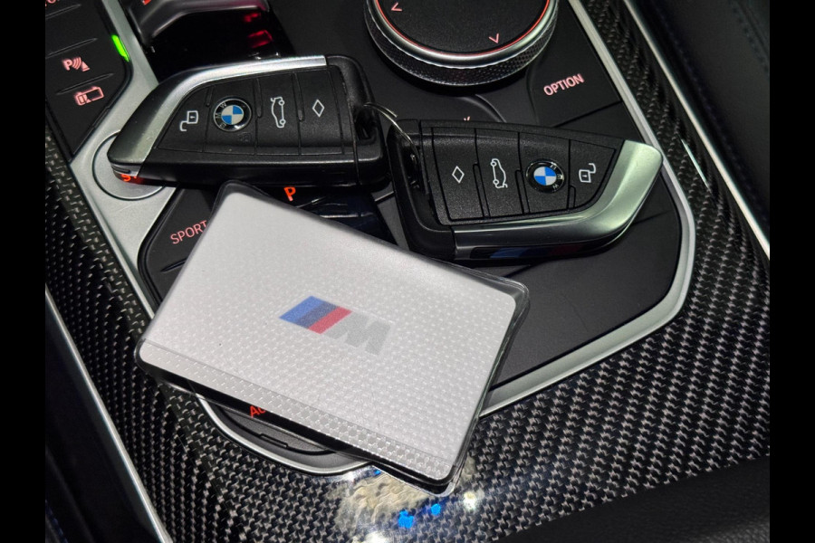 BMW 3 Serie Touring 330e M-SPORT | CARBON | LASERLIGHT | VEEL OPTIES!