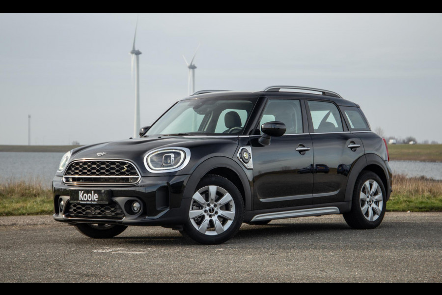 MINI Countryman 1.5 Cooper S E ALL4 Essential CAMERA / NAVI / CARPLAY / AIRCO / ZWART / STOELVERWARMING