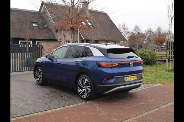 Volkswagen ID.4 First Max 77 kWh | Panoramadak | 360 Camera | Apple Carplay | Sfeerverlichting |