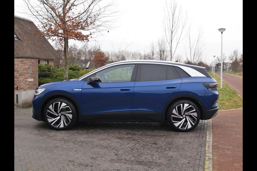 Volkswagen ID.4 First Max 77 kWh | Panoramadak | 360 Camera | Apple Carplay | Sfeerverlichting |