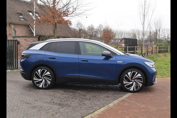 Volkswagen ID.4 First Max 77 kWh | Panoramadak | 360 Camera | Apple Carplay | Sfeerverlichting |