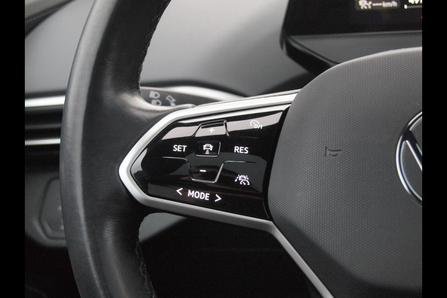 Volkswagen ID.4 First Max 77 kWh | Panoramadak | 360 Camera | Apple Carplay | Sfeerverlichting |