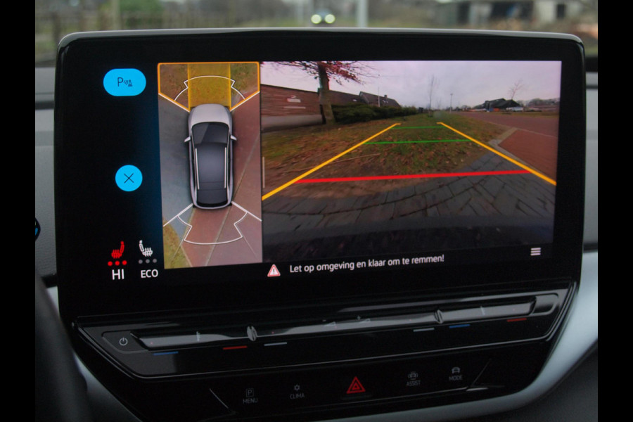 Volkswagen ID.4 First Max 77 kWh | Panoramadak | 360 Camera | Apple Carplay | Sfeerverlichting |