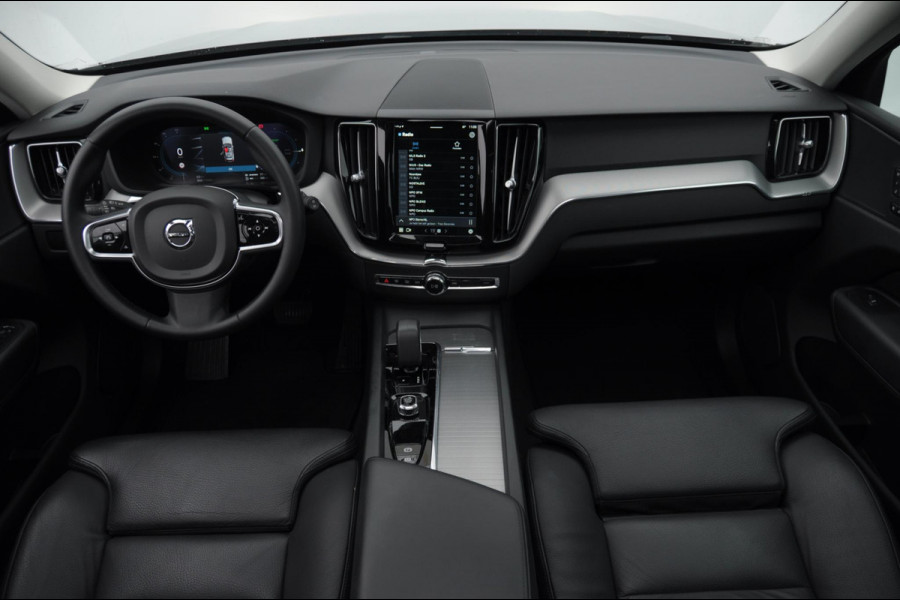 Volvo XC60 T6 350PK Automaat Plug-in hybrid AWD Plus Dark Panoramadak/ Cruise control/ Achteruitrijcamera/ Elektrisch bedienbare stoelen met geheugen/ Moritz leder/ Google infotainment/ Apple carplay/ Android auto/