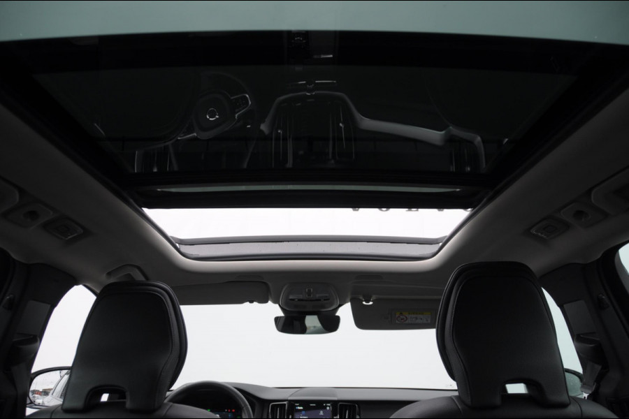 Volvo XC60 T6 350PK Automaat Plug-in hybrid AWD Plus Dark Panoramadak/ Cruise control/ Achteruitrijcamera/ Elektrisch bedienbare stoelen met geheugen/ Moritz leder/ Google infotainment/ Apple carplay/ Android auto/