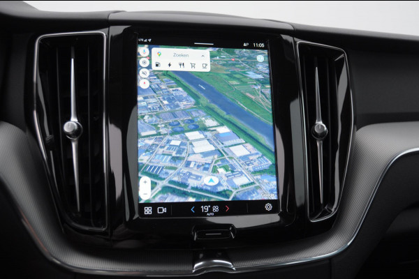Volvo XC60 T6 350PK Automaat Plug-in hybrid AWD Plus Dark Panoramadak/ Cruise control/ Achteruitrijcamera/ Elektrisch bedienbare stoelen met geheugen/ Moritz leder/ Google infotainment/ Apple carplay/ Android auto/