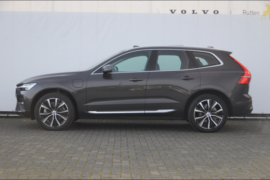 Volvo XC60 T6 350PK Automaat Plug-in hybrid AWD Ultra Bright Head-up display/ Harman Kardon audio/ BLIS/ Elektrischbedienbare stoelen met geheugen/ Moritz Leder/ Panoramadak/ Adaptive cruise control/ Pilot assist/ Apple Carplay/ Android auto/
