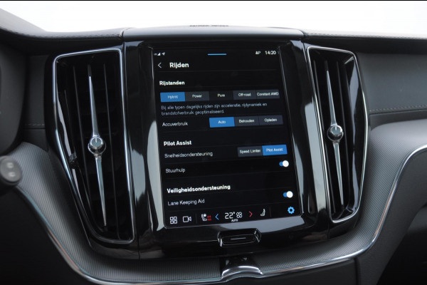 Volvo XC60 T6 350PK Automaat Plug-in hybrid AWD Ultra Bright Head-up display/ Harman Kardon audio/ BLIS/ Elektrischbedienbare stoelen met geheugen/ Moritz Leder/ Panoramadak/ Adaptive cruise control/ Pilot assist/ Apple Carplay/ Android auto/