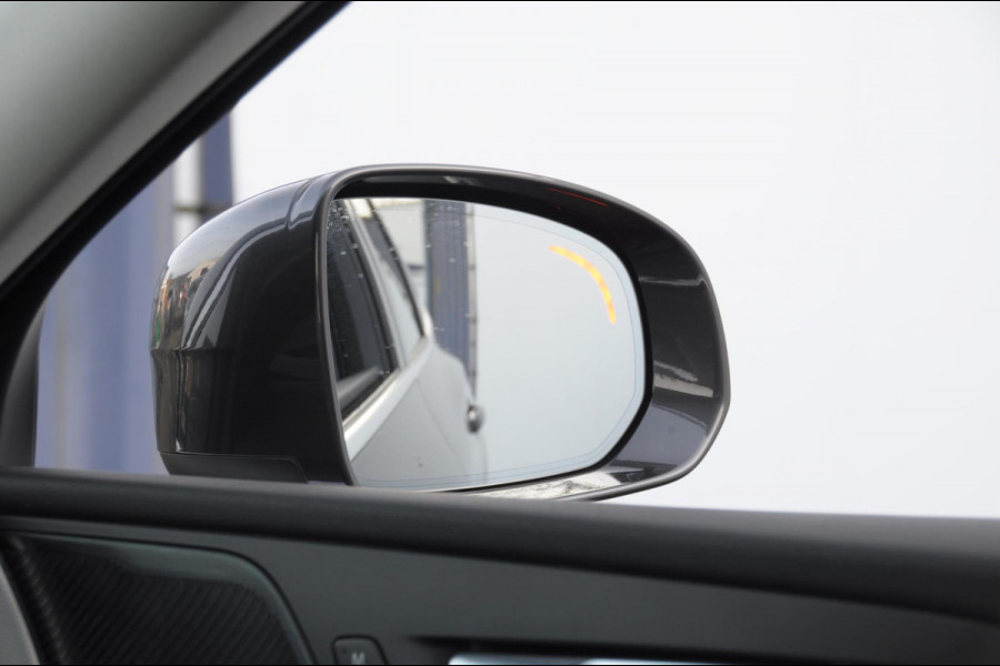 Volvo XC60 T6 350PK Automaat Plug-in hybrid AWD Ultra Bright Head-up display/ Harman Kardon audio/ BLIS/ Elektrischbedienbare stoelen met geheugen/ Moritz Leder/ Panoramadak/ Adaptive cruise control/ Pilot assist/ Apple Carplay/ Android auto/