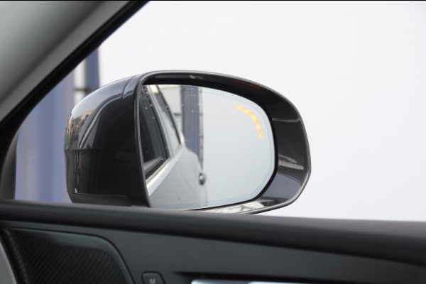 Volvo XC60 T6 350PK Automaat Plug-in hybrid AWD Ultra Bright Head-up display/ Harman Kardon audio/ BLIS/ Elektrischbedienbare stoelen met geheugen/ Moritz Leder/ Panoramadak/ Adaptive cruise control/ Pilot assist/ Apple Carplay/ Android auto/