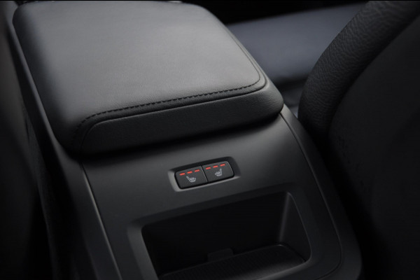 Volvo XC60 T6 350PK Automaat Plug-in hybrid AWD Ultra Bright Head-up display/ Harman Kardon audio/ BLIS/ Elektrischbedienbare stoelen met geheugen/ Moritz Leder/ Panoramadak/ Adaptive cruise control/ Pilot assist/ Apple Carplay/ Android auto/