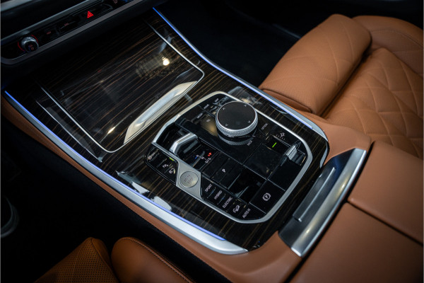 BMW X5 xDrive50e - Panorama | Luchtvering | H&K | Elek. Trekhaak | Memory