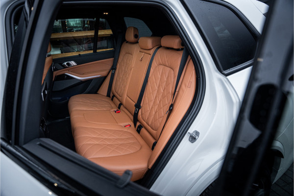 BMW X5 xDrive50e - Panorama | Luchtvering | H&K | Elek. Trekhaak | Memory